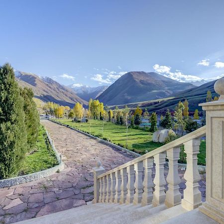 Mountain View Hot Spring Resort Kara-Bulak Екстериор снимка