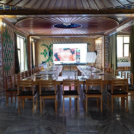 Mountain View Hot Spring Resort Kara-Bulak Екстериор снимка