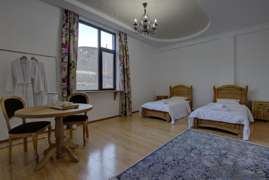 Mountain View Hot Spring Resort Kara-Bulak Екстериор снимка