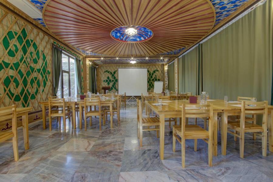 Mountain View Hot Spring Resort Kara-Bulak Екстериор снимка