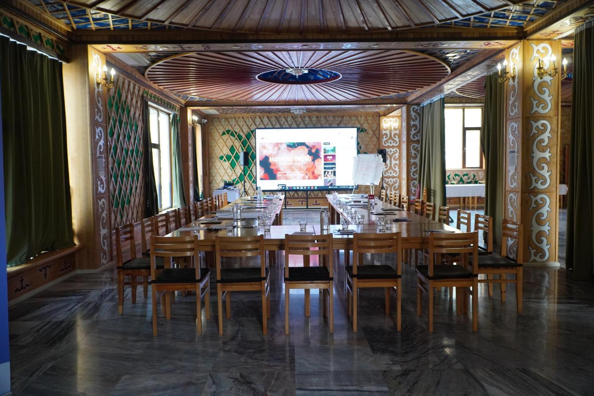 Mountain View Hot Spring Resort Kara-Bulak Екстериор снимка