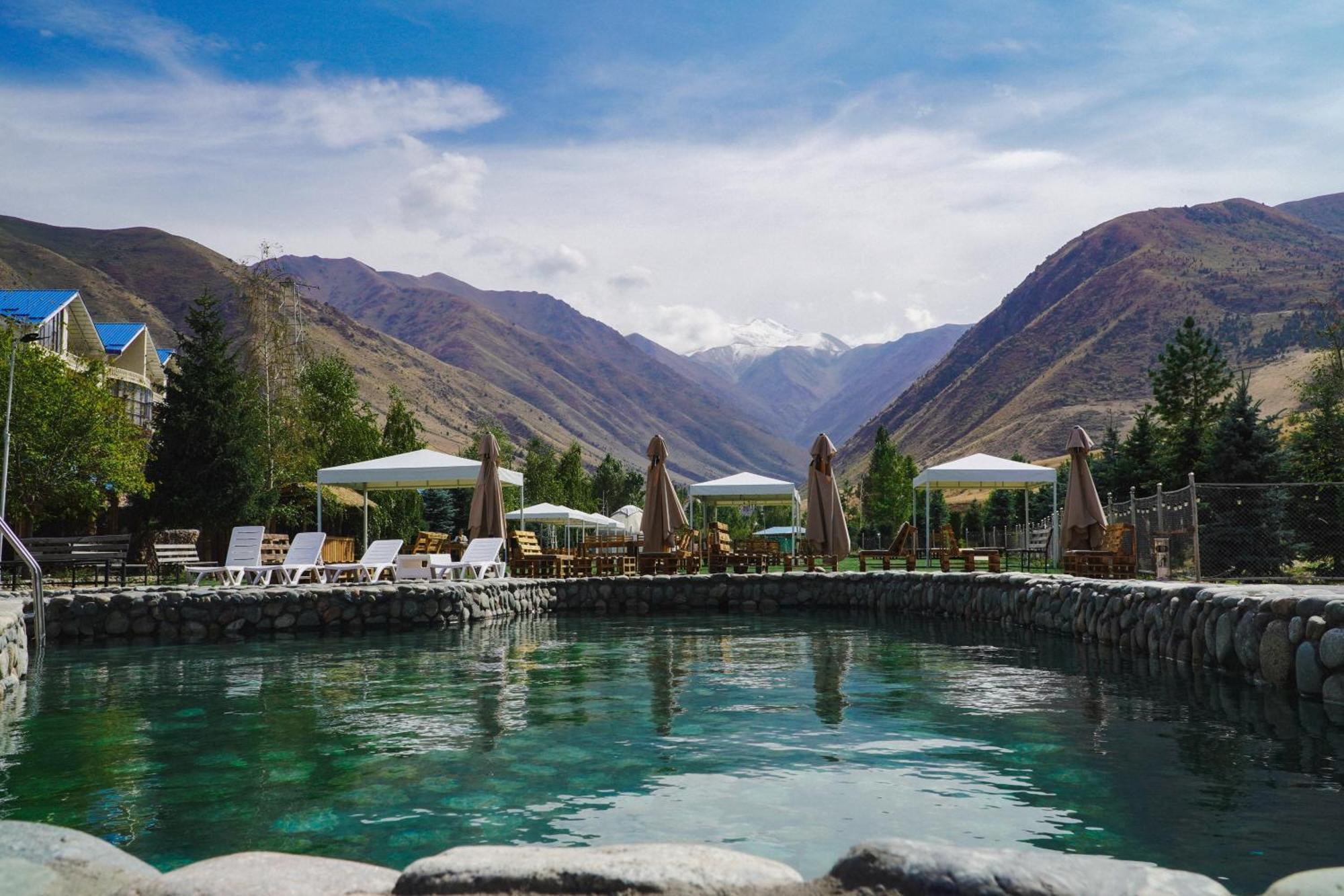 Mountain View Hot Spring Resort Kara-Bulak Екстериор снимка